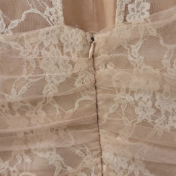 Lace Ruched Mini Dress - Picture 6 of 7